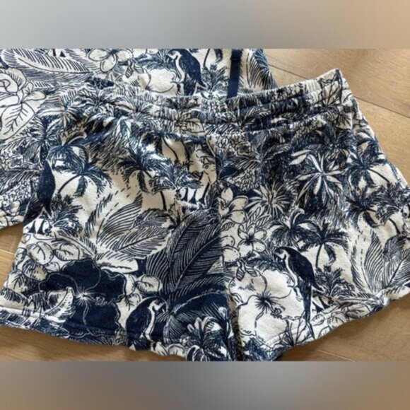 Old Navy Two-Piece Tropical Short Set - Picture 3 of 6